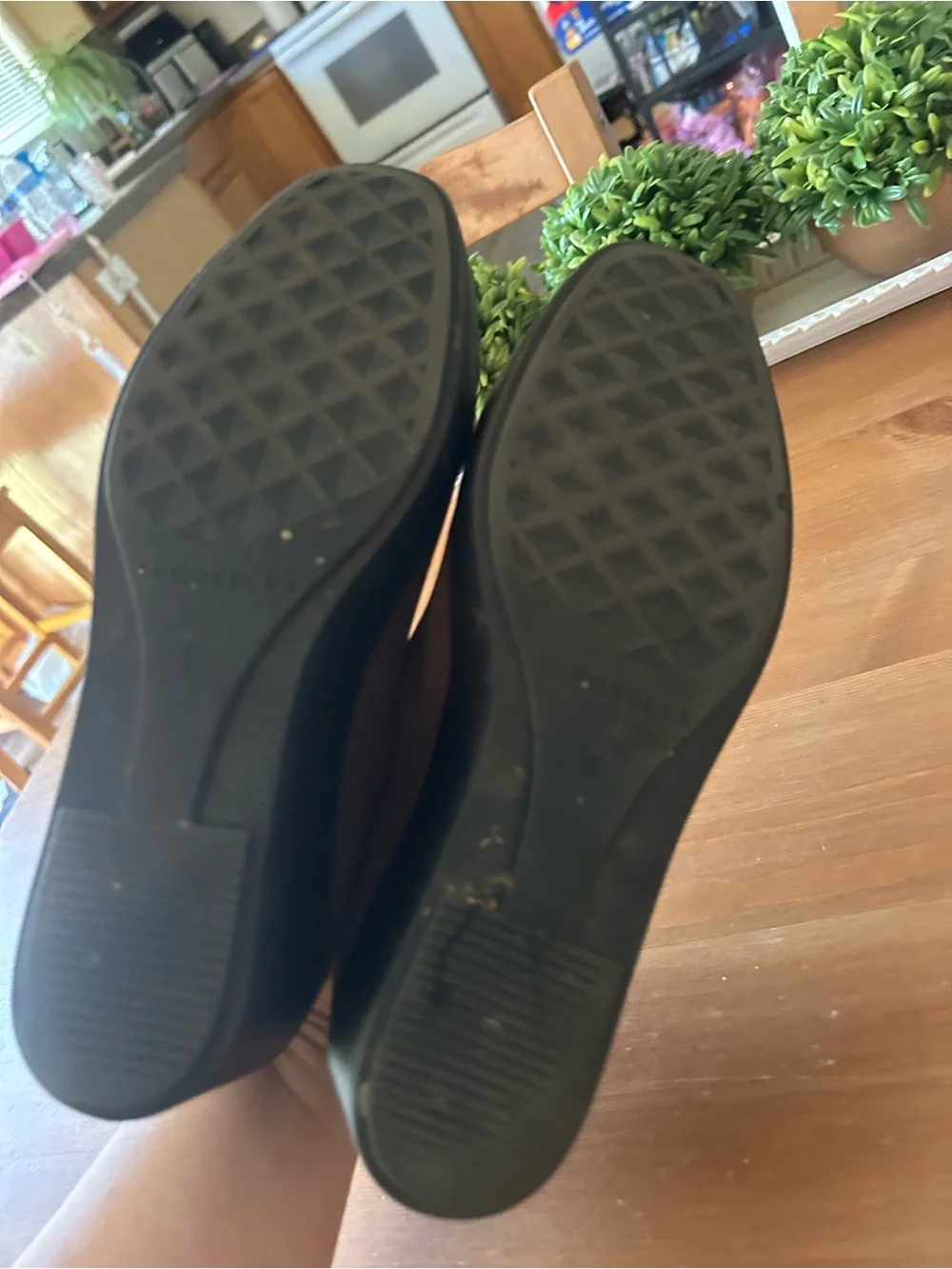 AEROSOLES good platform